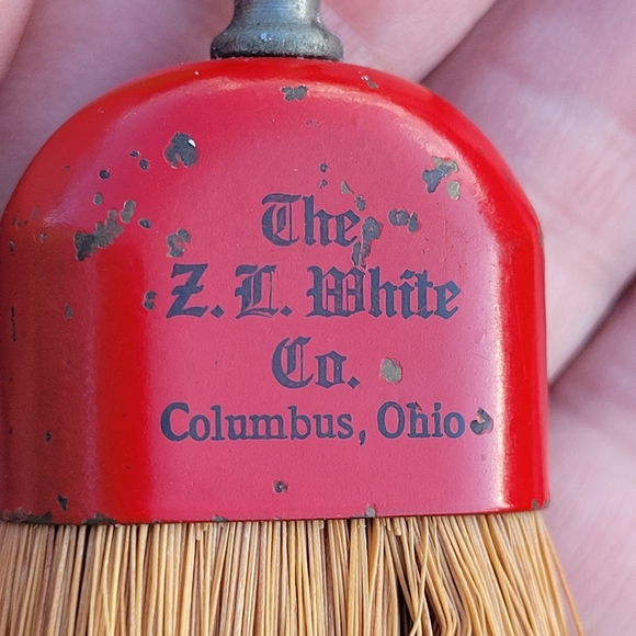 Vintage Mini Whisk Broom ~ Z.L. White Co. Columbus, OH ~ Antique? ~ Neat Item! - Picture 2 of 15